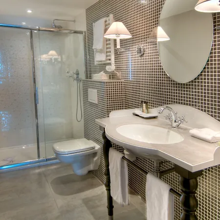 Hotel Fontaines Du Luxembourg 3*